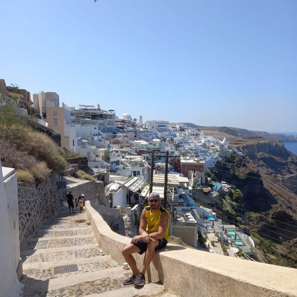 Las casas blancas sobre la caldera de Santorini